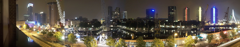 Panorama de l'appartement d'Alexis et Djamila, réalisé à partir de 4 photos avec Hugin, sous Debian GNU/Linux.